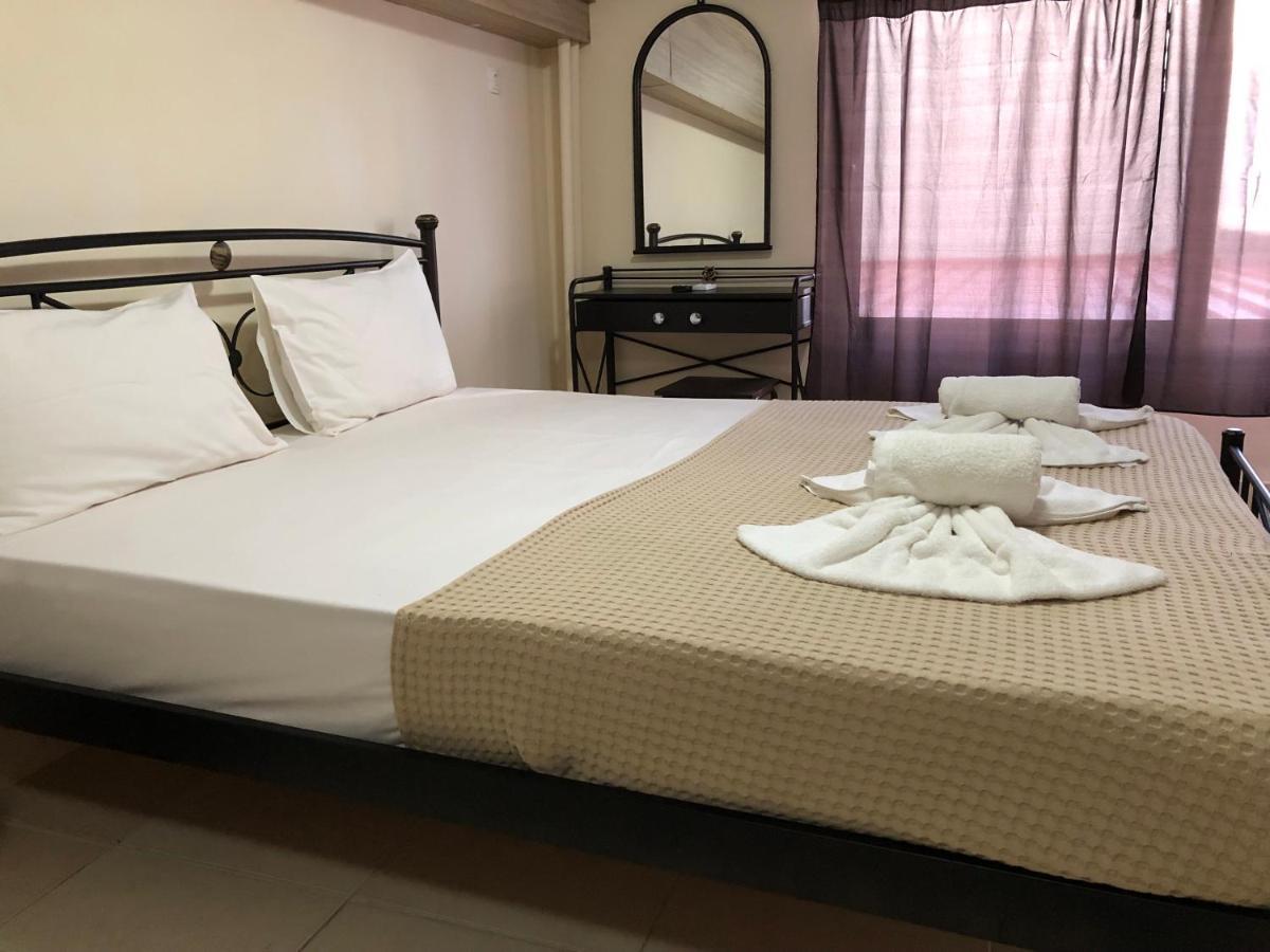 Nikolakakis Rooms Lavrio ภายนอก รูปภาพ