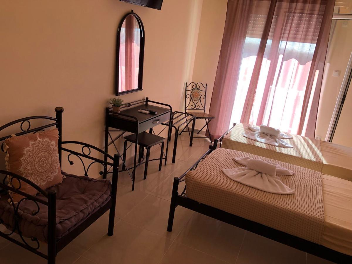 Nikolakakis Rooms Lavrio ภายนอก รูปภาพ