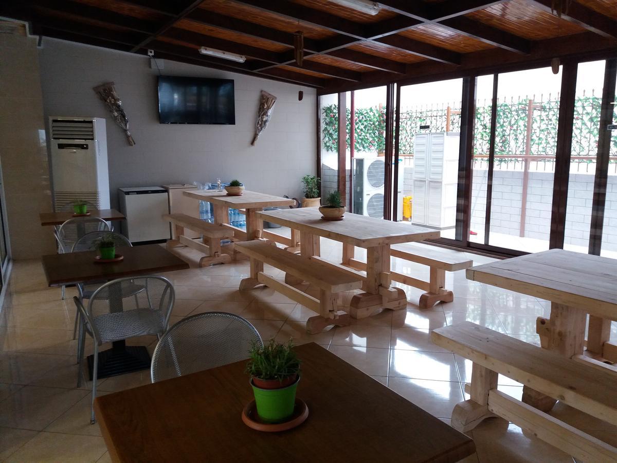 Nikolakakis Rooms Lavrio ภายนอก รูปภาพ