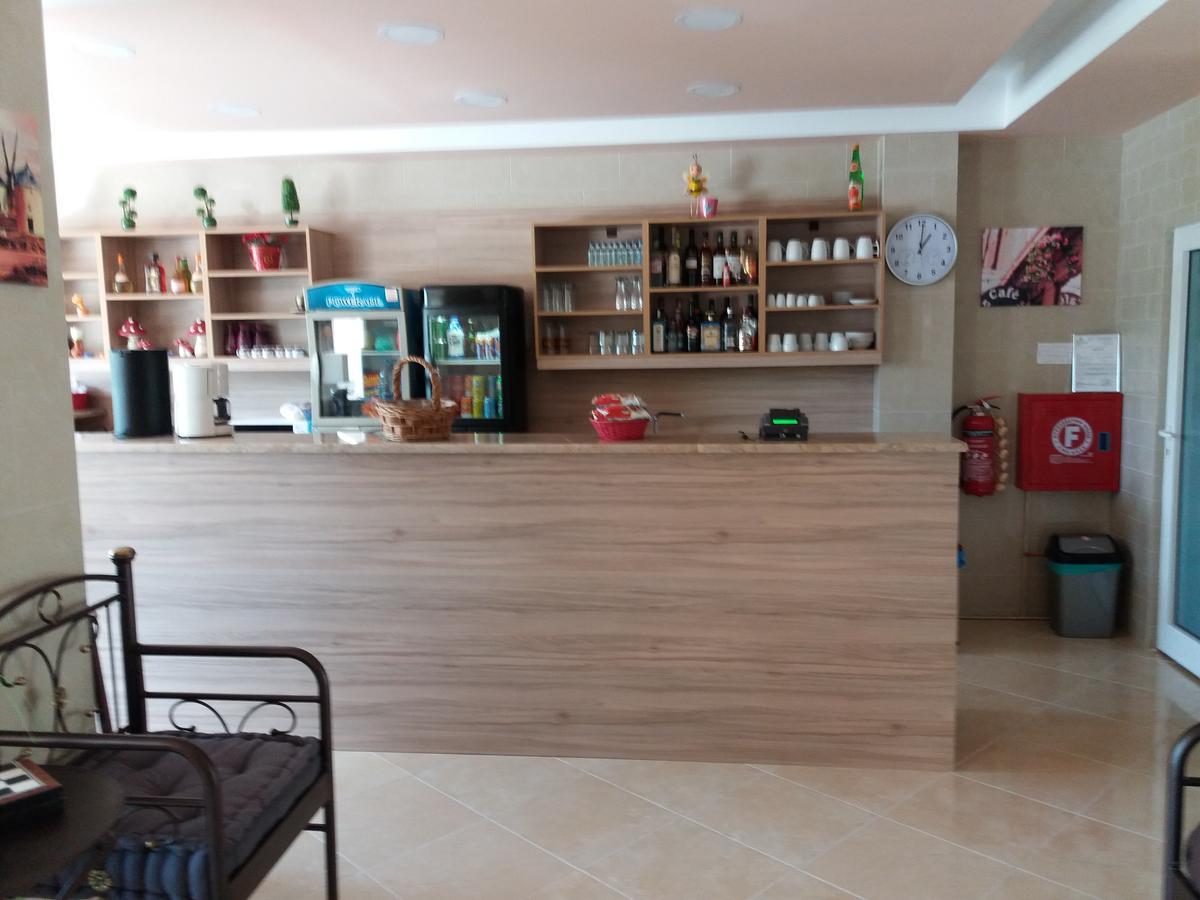 Nikolakakis Rooms Lavrio ภายนอก รูปภาพ
