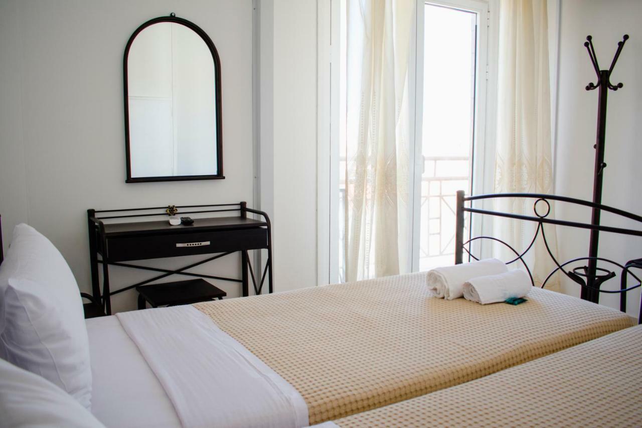 Nikolakakis Rooms Lavrio ภายนอก รูปภาพ