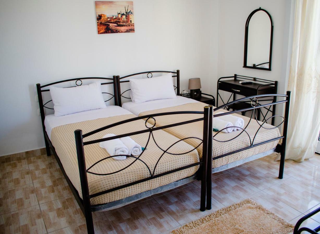 Nikolakakis Rooms Lavrio ภายนอก รูปภาพ